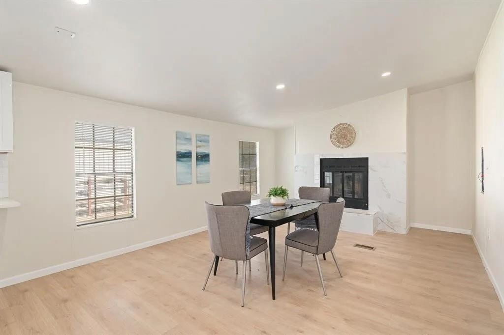 715 Comanche Cove Drive