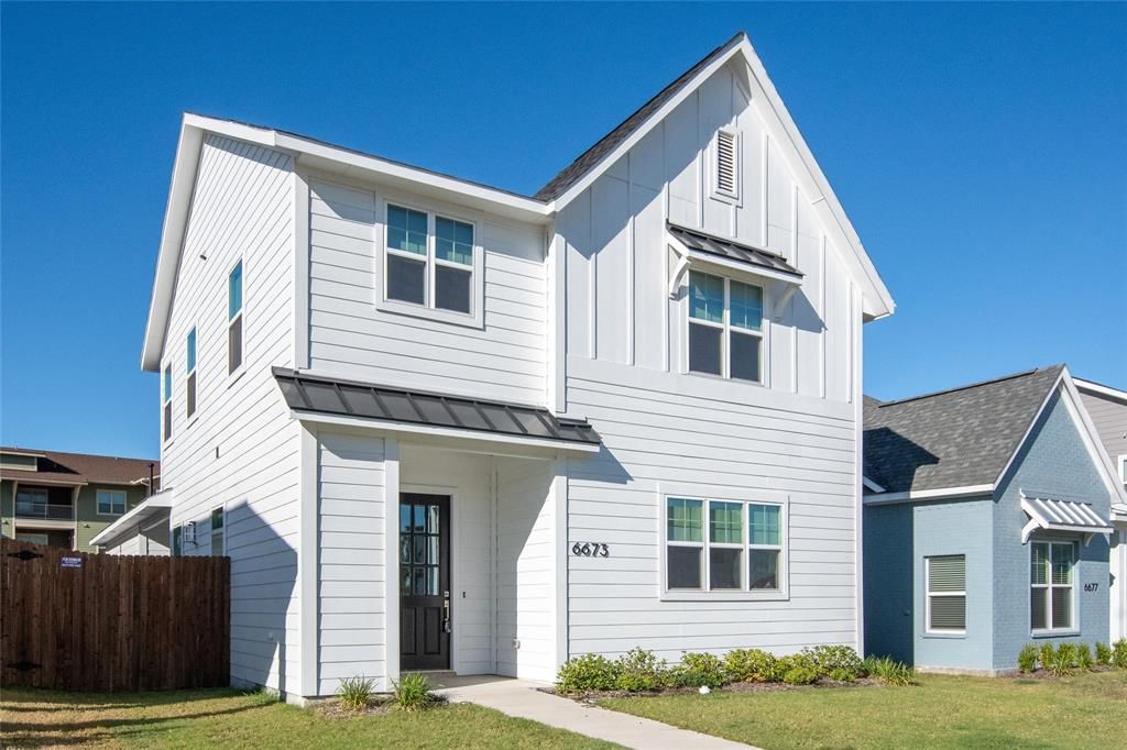 Photo of 6673 Lake Overlook Drive, Fort Worth, TX 76135 (MLS # 21300370)