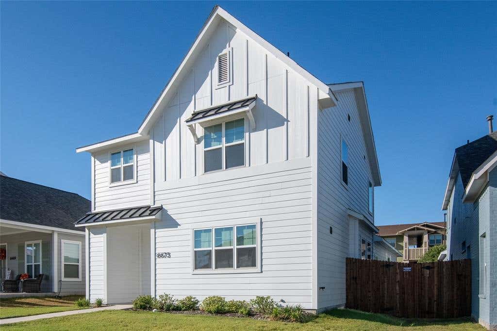 Photo of 6673 Lake Overlook Drive, Fort Worth, TX 76135 (MLS # 21300370)