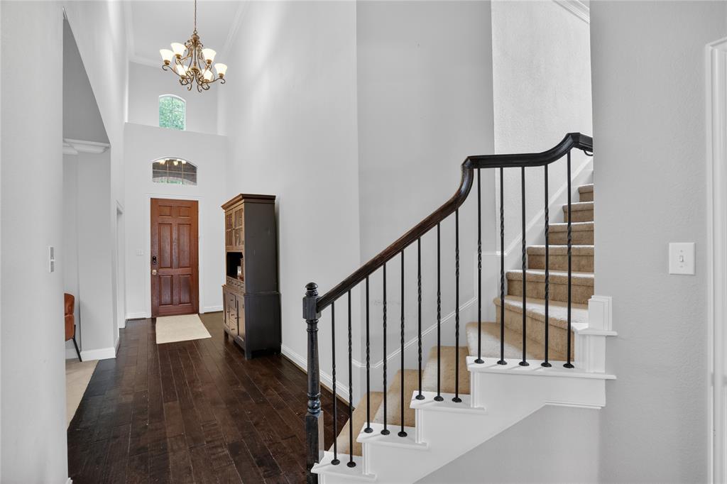 830 Woodview Drive