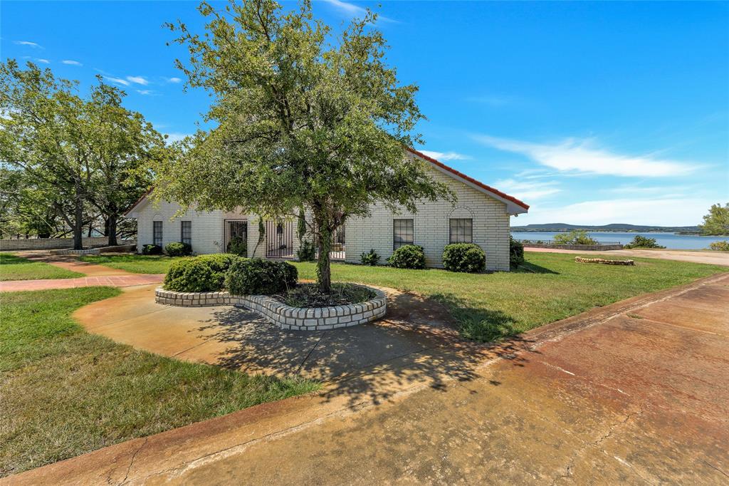 1024 Lakeview Point Drive