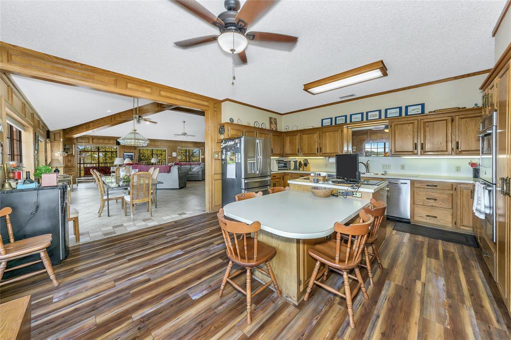 1024 Lakeview Point Drive