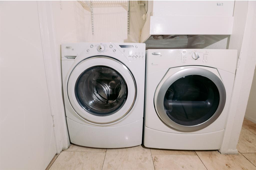 Oaks On The Lane Condo Ph 01 - Residential