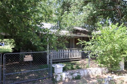 110 E 2nd Street Breckenridge TX 76424