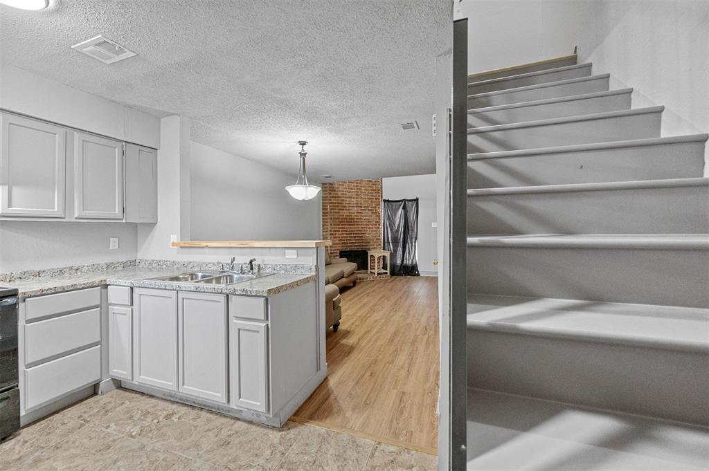 9455 Olde Towne Row