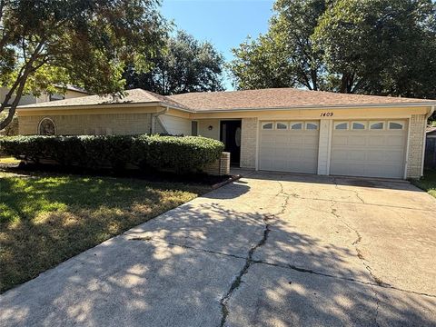 1409 High Ridge Road Benbrook TX 76126