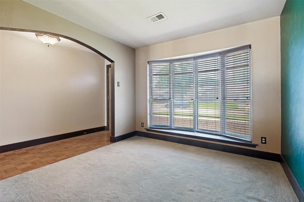 Photo of 2101 Spanish Trail, Irving, TX 75060 (MLS # 21282364)