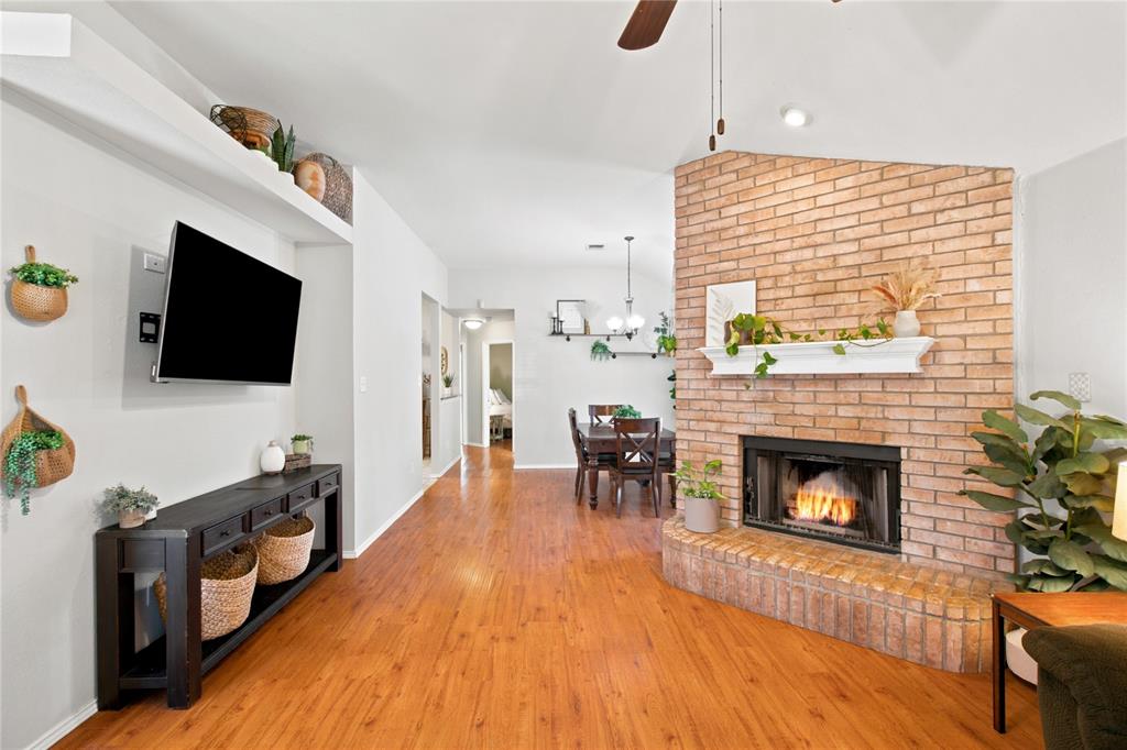 4828 Deal Drive