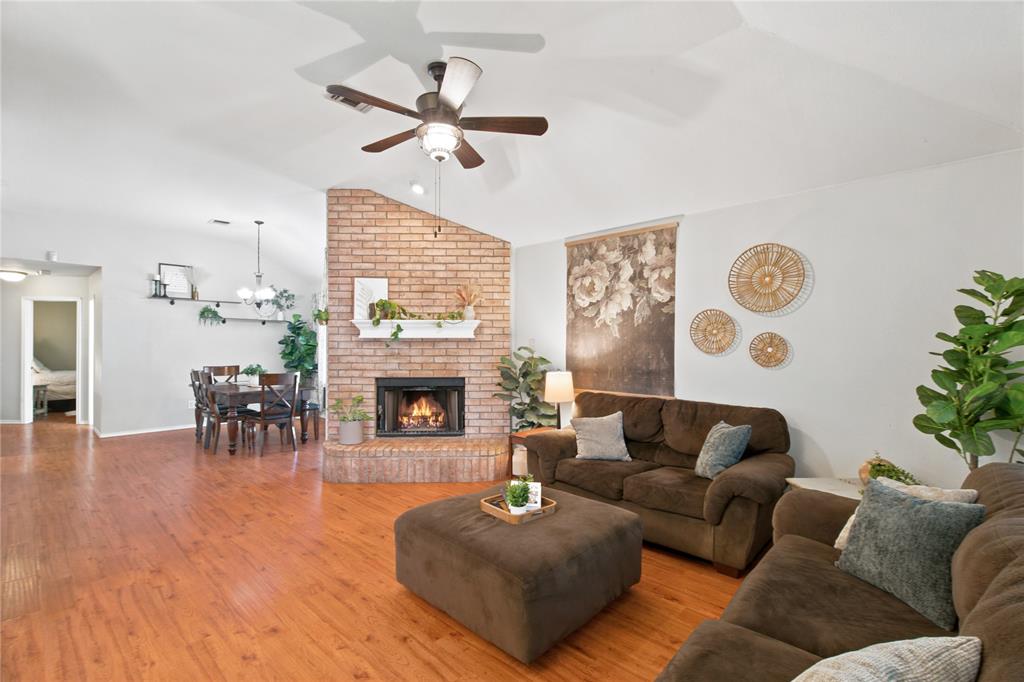 4828 Deal Drive