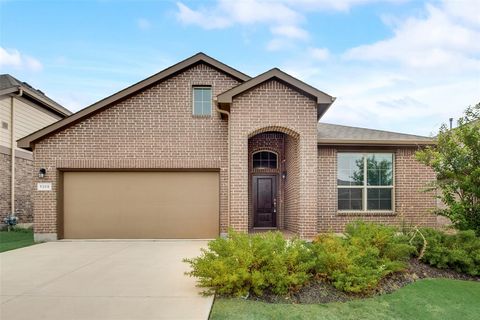 Photo of 1308 Canary Lane, Argyle, TX 76226 (MLS # 21301681)