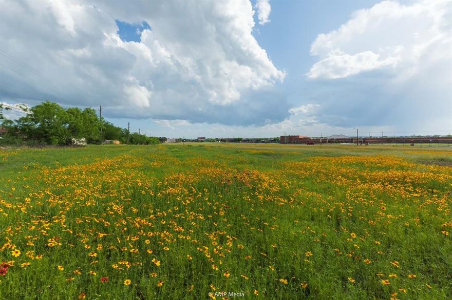 A prime commercial opportunity is available at 601-625-645 S Judge Ely Blvd, Abilene, TX 79602, offering approximately 4.4 acres of land. This property is strategically located between Yeomans Rd and Friars, directly across from Craig Middle School and adjacent to X Stream Carwash, ensuring high visibility and accessibility. The area is zoned for commercial use, making it ideal for various developments such as retail centers, restaurants, or financial institutions. The owner is open to dividing the property, providing flexibility for different project sizes.
