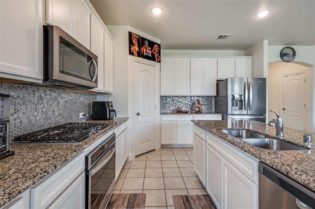 Sutton Fields Ph - Residential