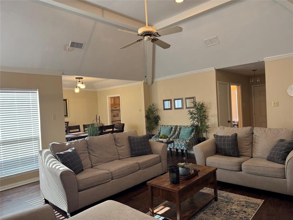 428 River Oaks Lane