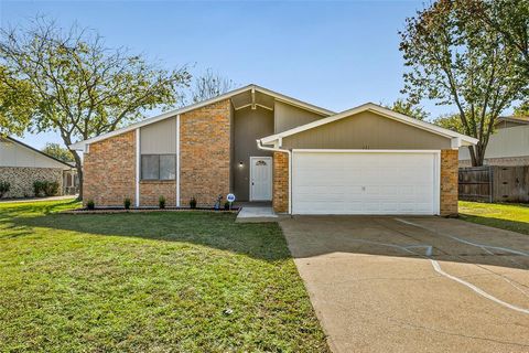 221 Asbury Drive Saginaw TX 76179