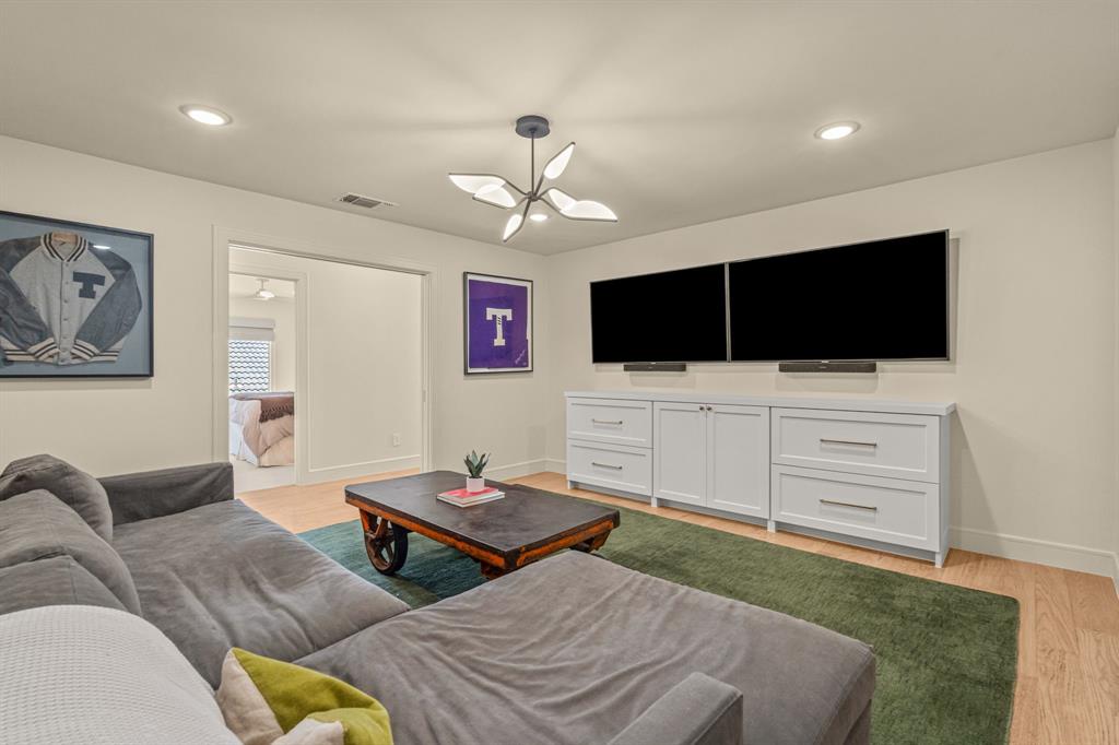 Chamberlain Arlington Heights 1st - Residential