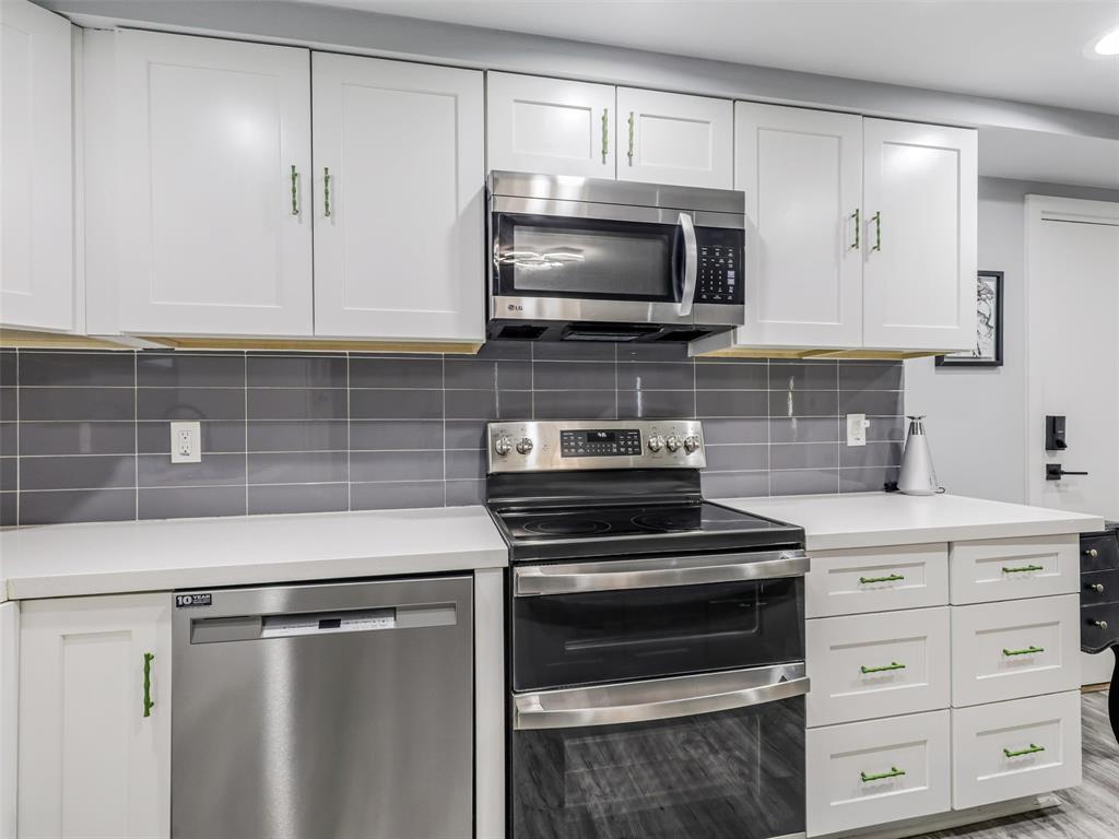 6211 W Northwest Highway G226