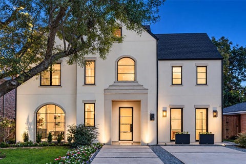 Photo of 6516 Sondra Drive, Dallas, TX 75214 (MLS # 21410552)