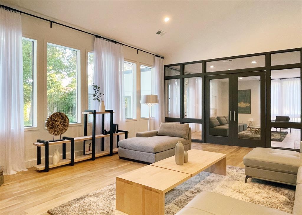 Hillcrest Wood - Residential Lease