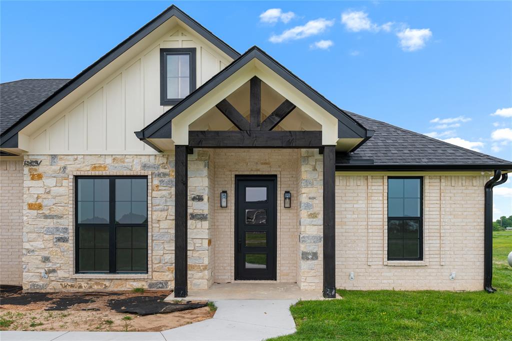 370 Private Road 5440