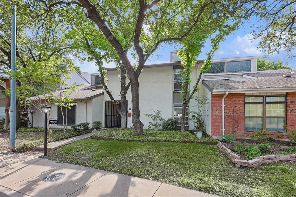 Photo of 9801 Smokefeather Lane, Dallas, TX 75243 (MLS # 21129272)