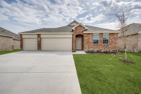Photo of 439 Ridge Drive, Justin, TX 76247 (MLS # 21223717)