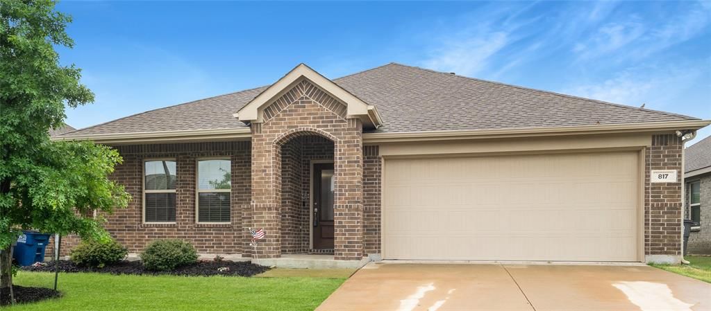 Photo of 817 Spruce Lane, Princeton, TX 75407 (MLS # 21248495)