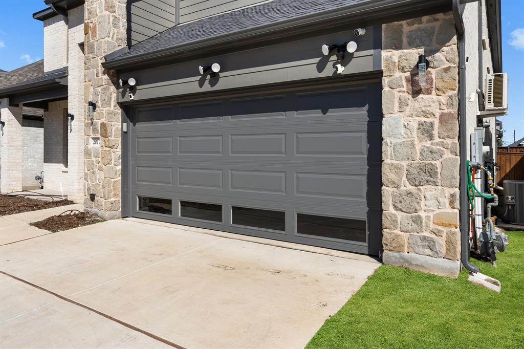 2012 Edgewater Street