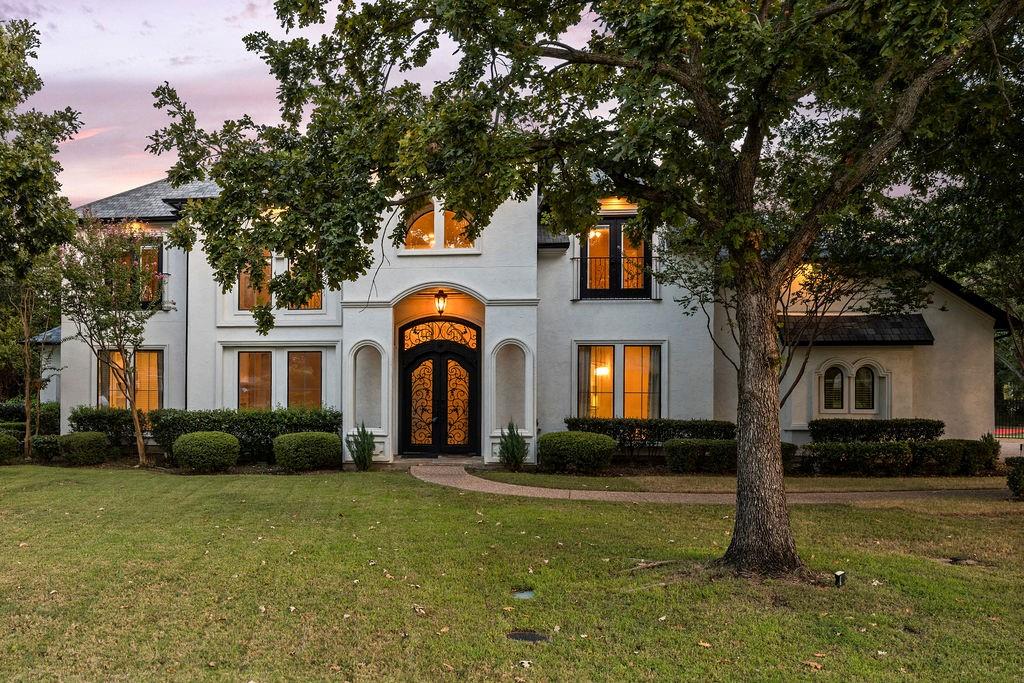 5601 S Woodcreek Circle