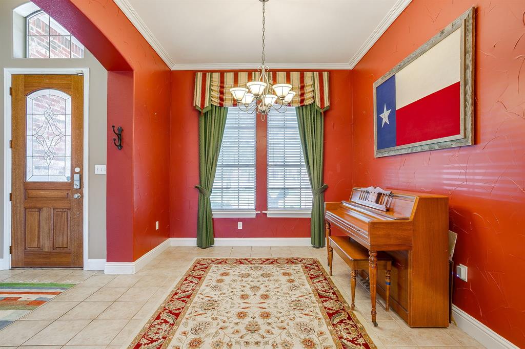 709 Lonesome Prairie Trail