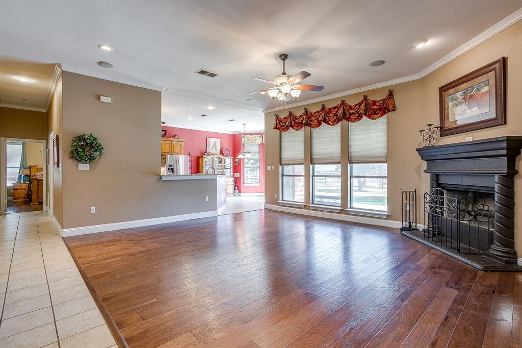 709 Lonesome Prairie Trail