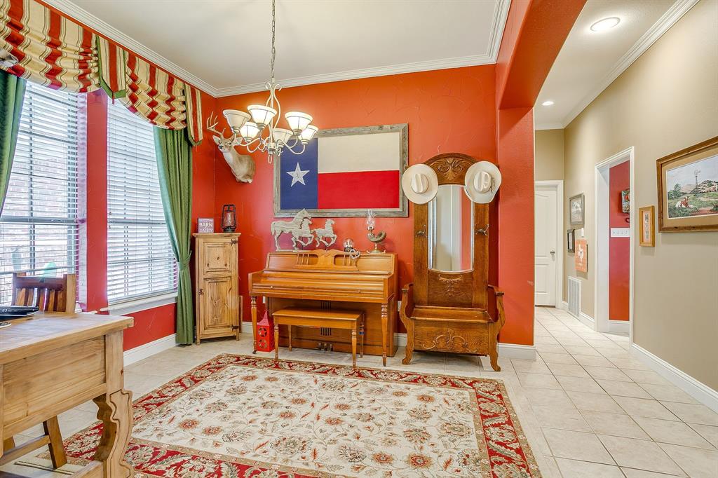 709 Lonesome Prairie Trail
