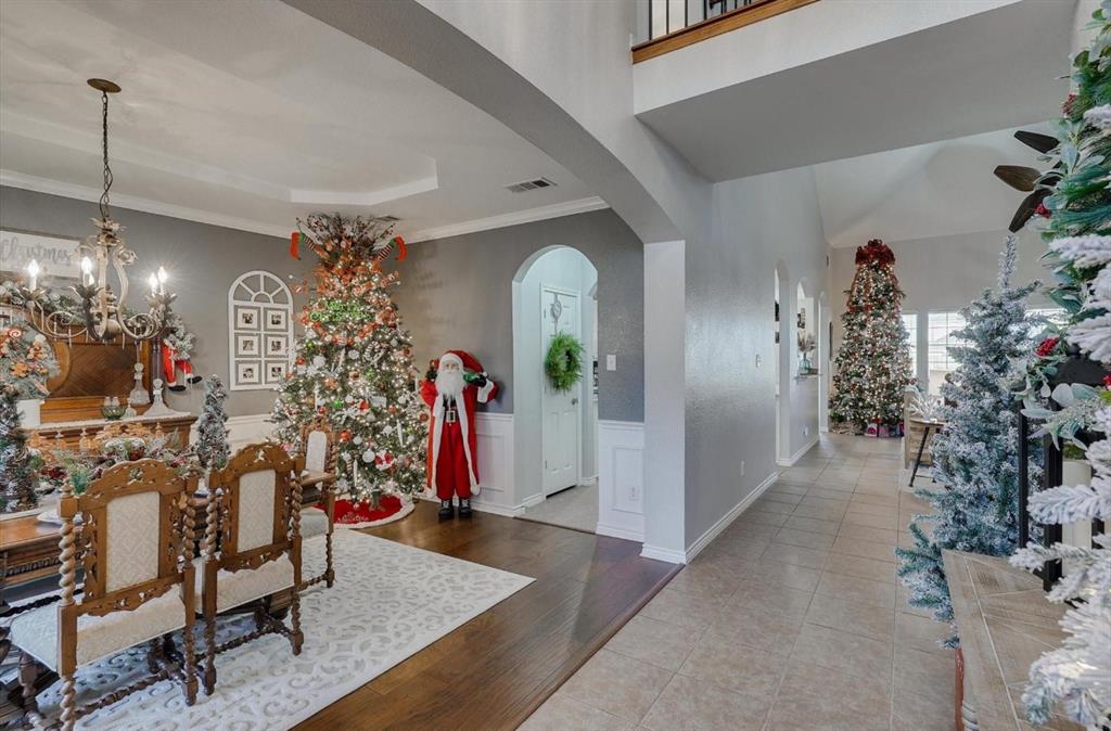 1616 Bassett Hound Drive