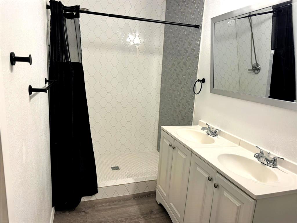 Original Town Paradise - Residential