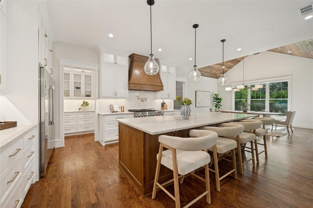 14540 Tamerisk Lane