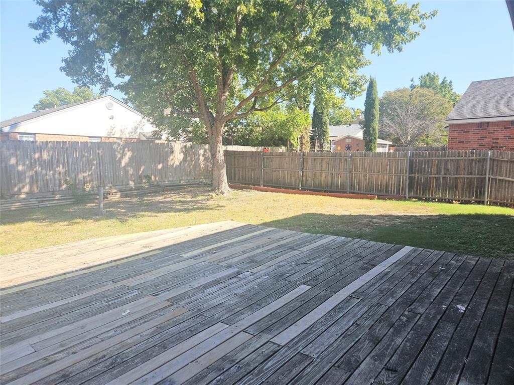 HUNTINGTON VILLAGE ADDITION - Residential Lease