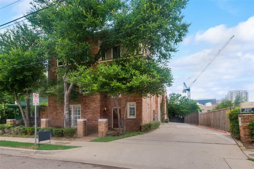 Cole-Bowen - Residential Lease