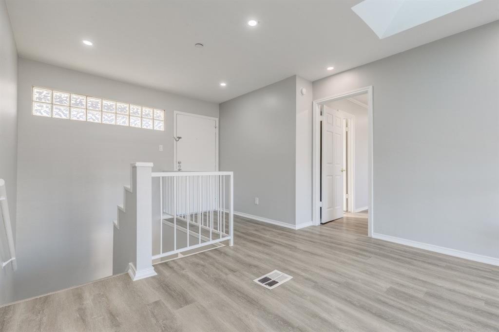 Cole Ave Condo 4221 - Residential