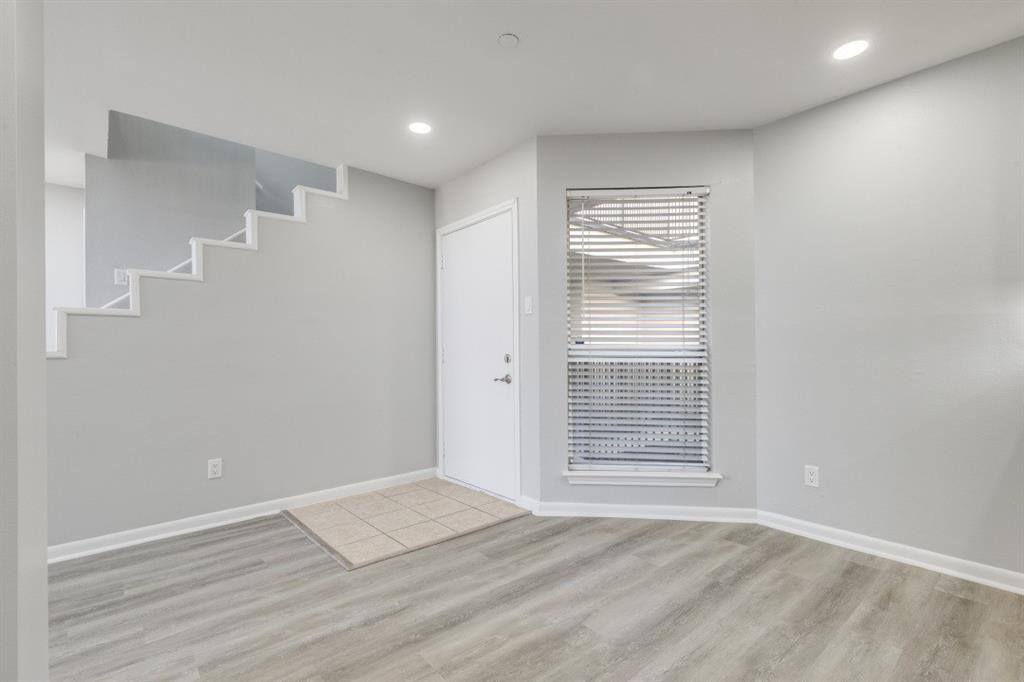 Cole Ave Condo 4221 - Residential