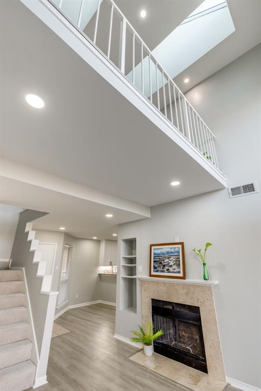 Cole Ave Condo 4221 - Residential