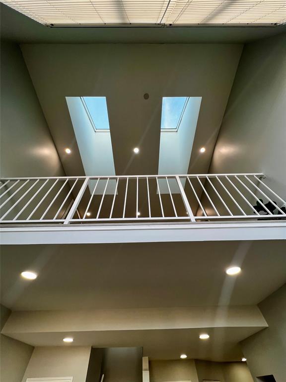 Cole Ave Condo 4221 - Residential