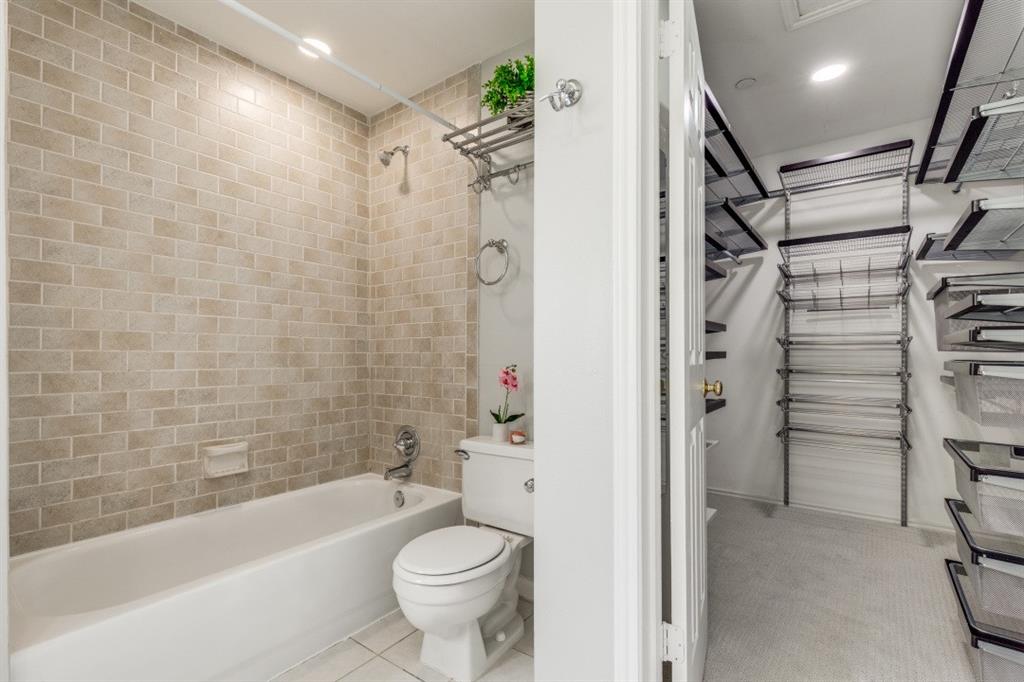 Cole Ave Condo 4221 - Residential