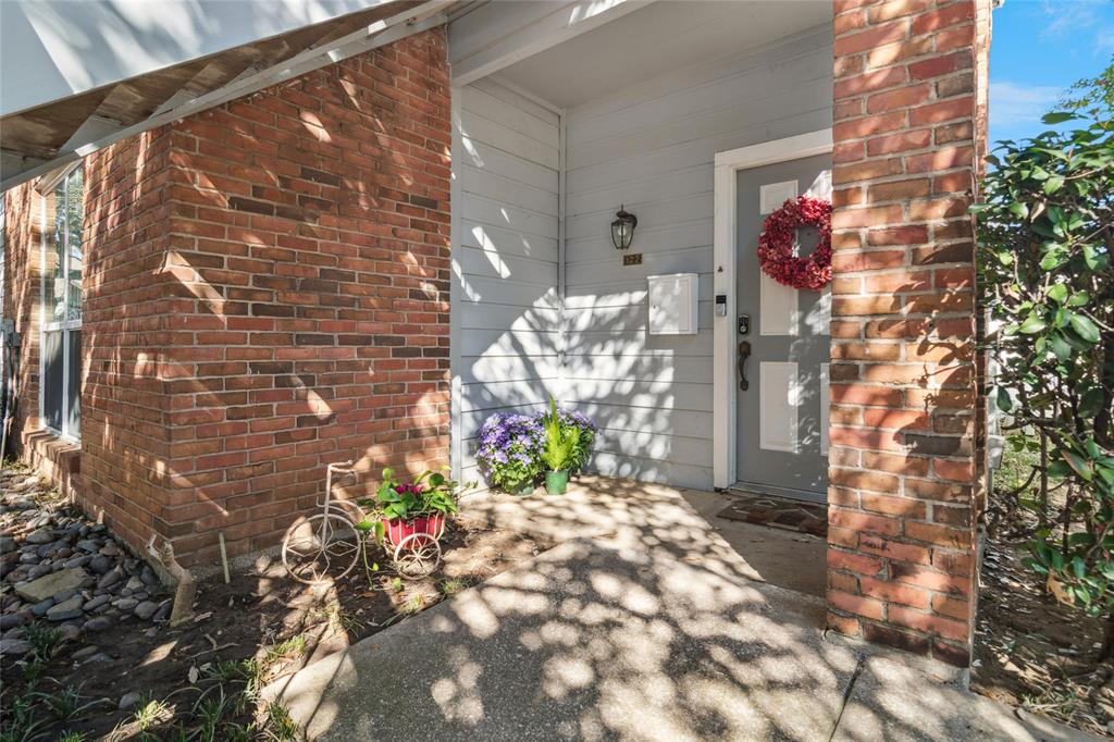 2106 Amesbury Drive 122