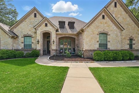 1447 Cimarron Trail Hurst TX 76053