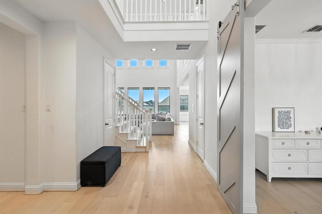 9809 Pikes Peak Place