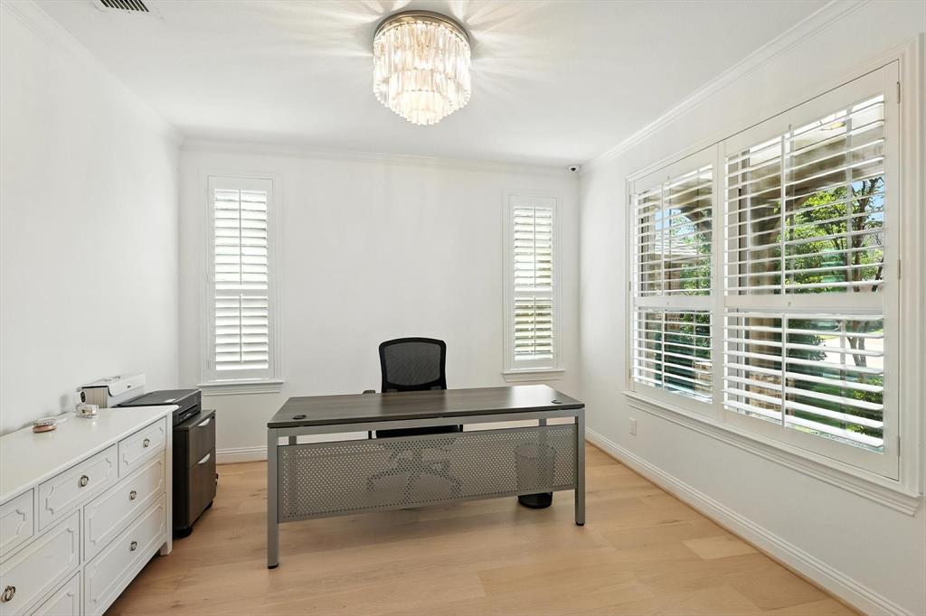 9809 Pikes Peak Place