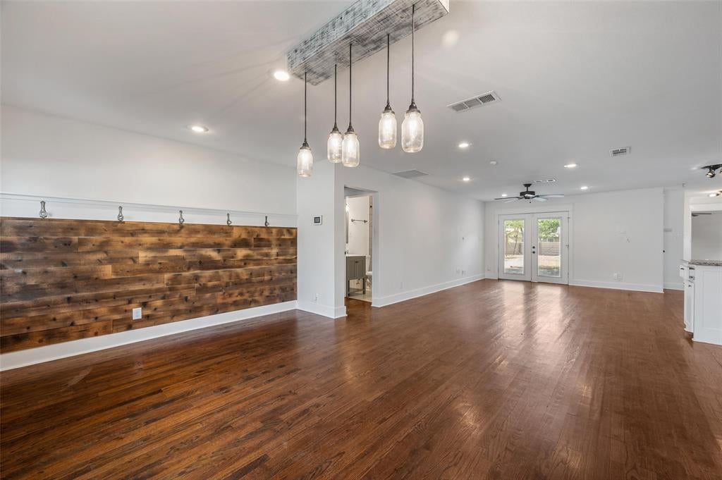 2524 Watauga Road