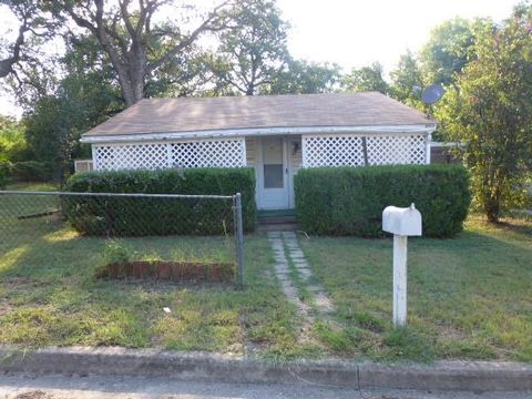 313 N Dubellette Street Weatherford TX 76086