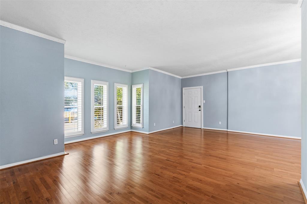 Fountain Royale Orleans W - Residential