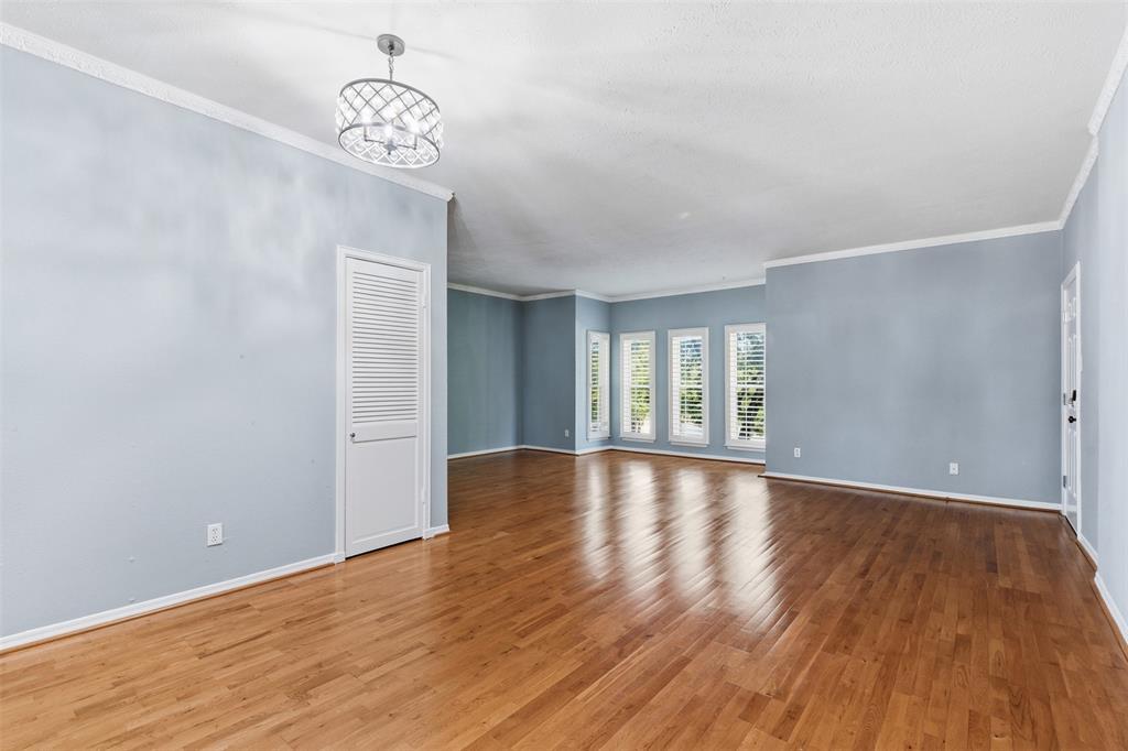 Fountain Royale Orleans W - Residential