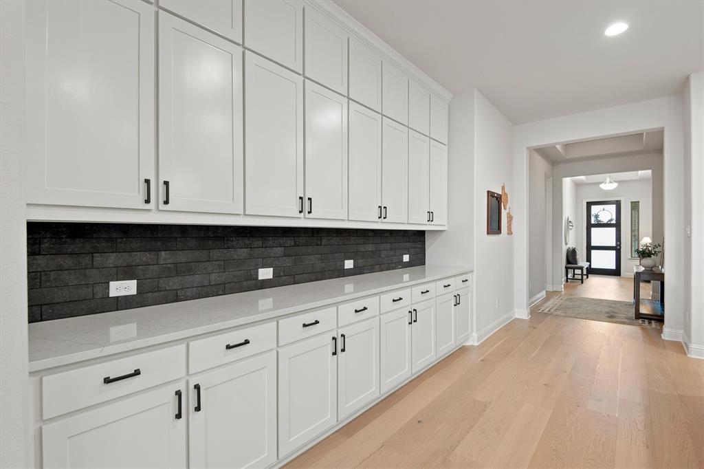 4218 Loophook Lane